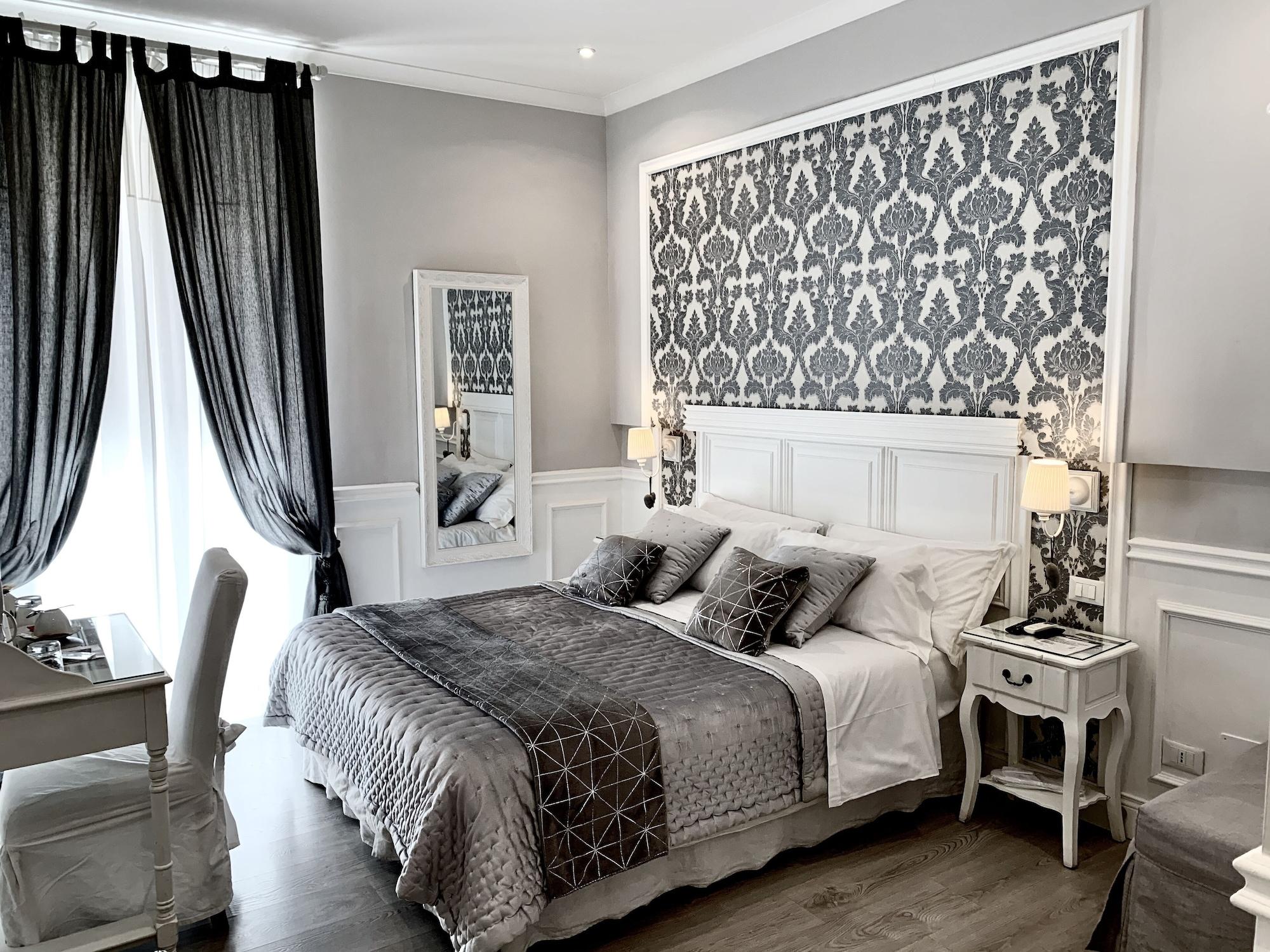Charme & Chic Bed & Breakfast Rome Exterior photo