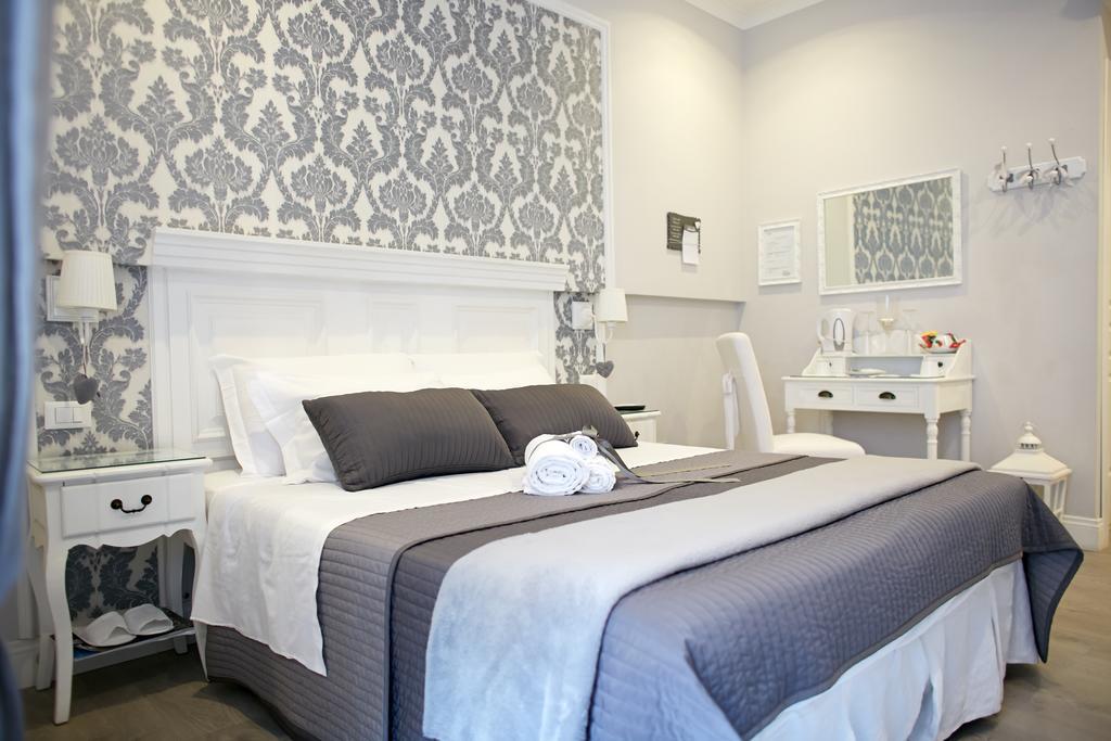 Charme & Chic Bed & Breakfast Rome Exterior photo