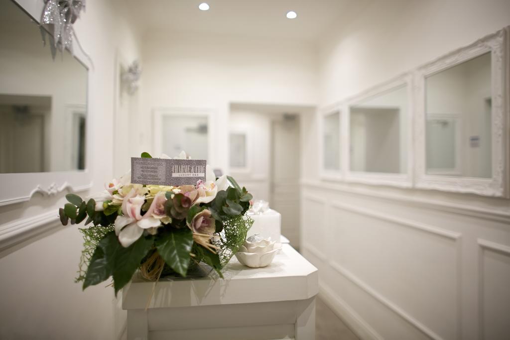 Charme & Chic Bed & Breakfast Rome Exterior photo