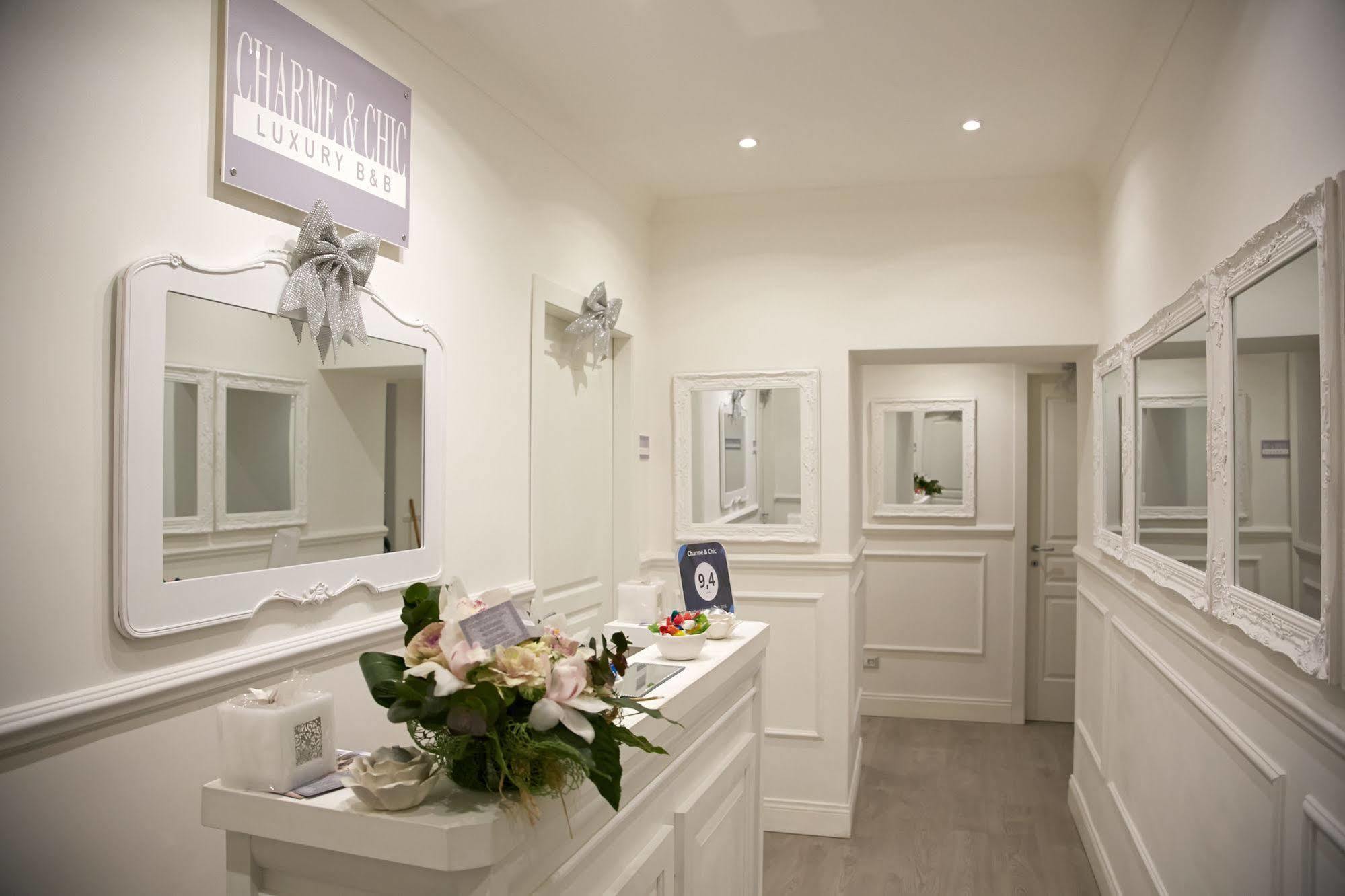 Charme & Chic Bed & Breakfast Rome Exterior photo
