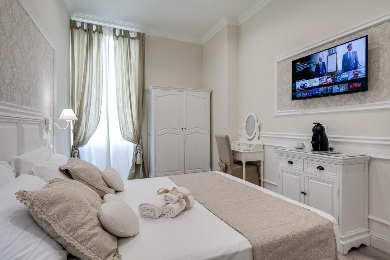 Charme & Chic Bed & Breakfast Rome Exterior photo