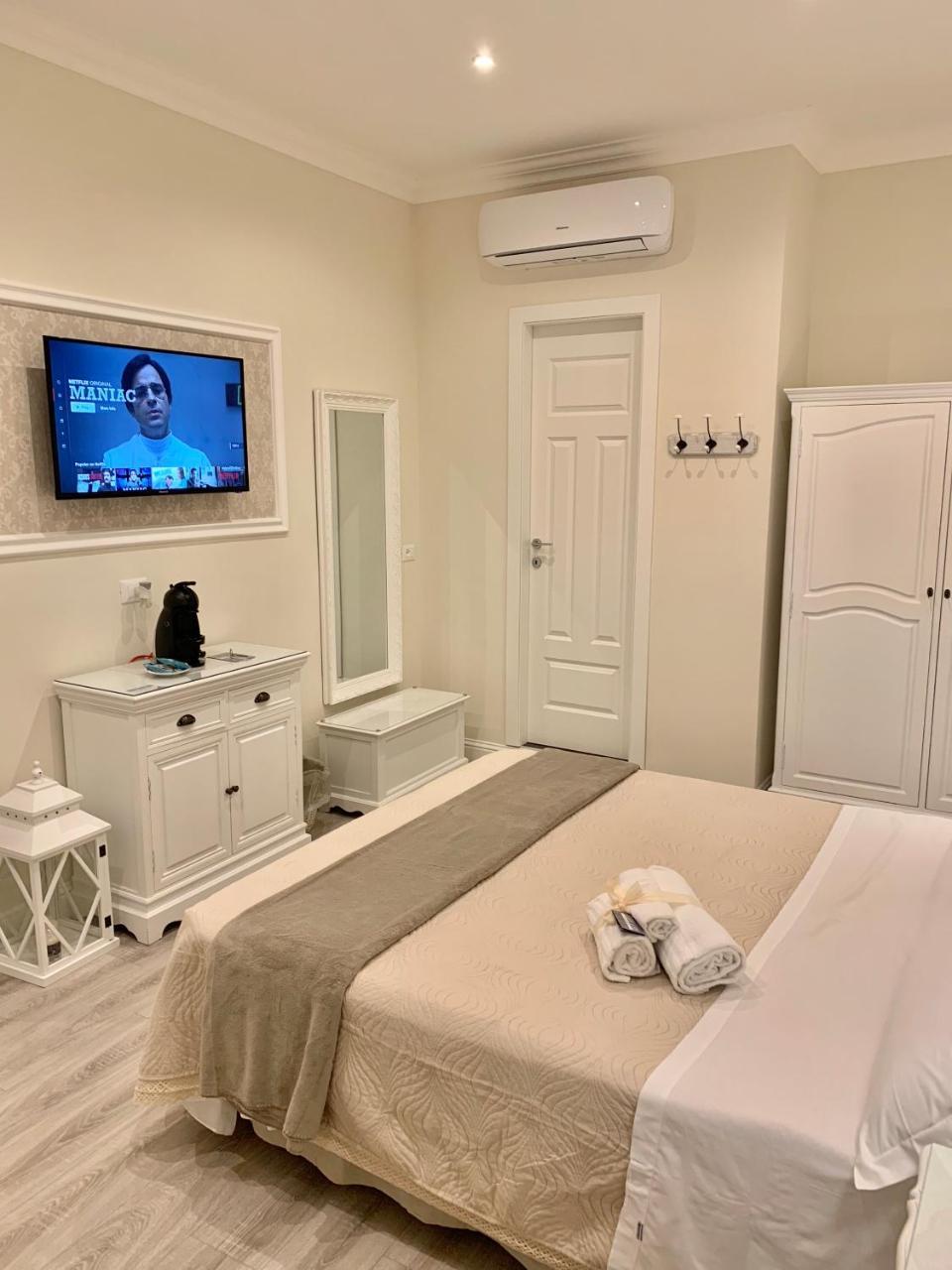 Charme & Chic Bed & Breakfast Rome Exterior photo