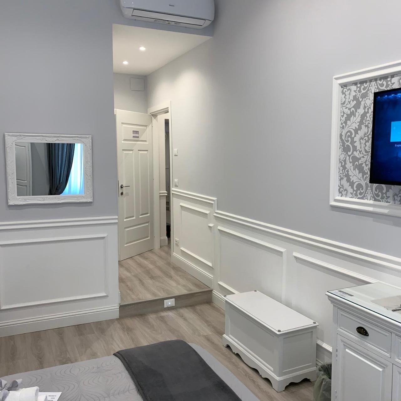 Charme & Chic Bed & Breakfast Rome Exterior photo