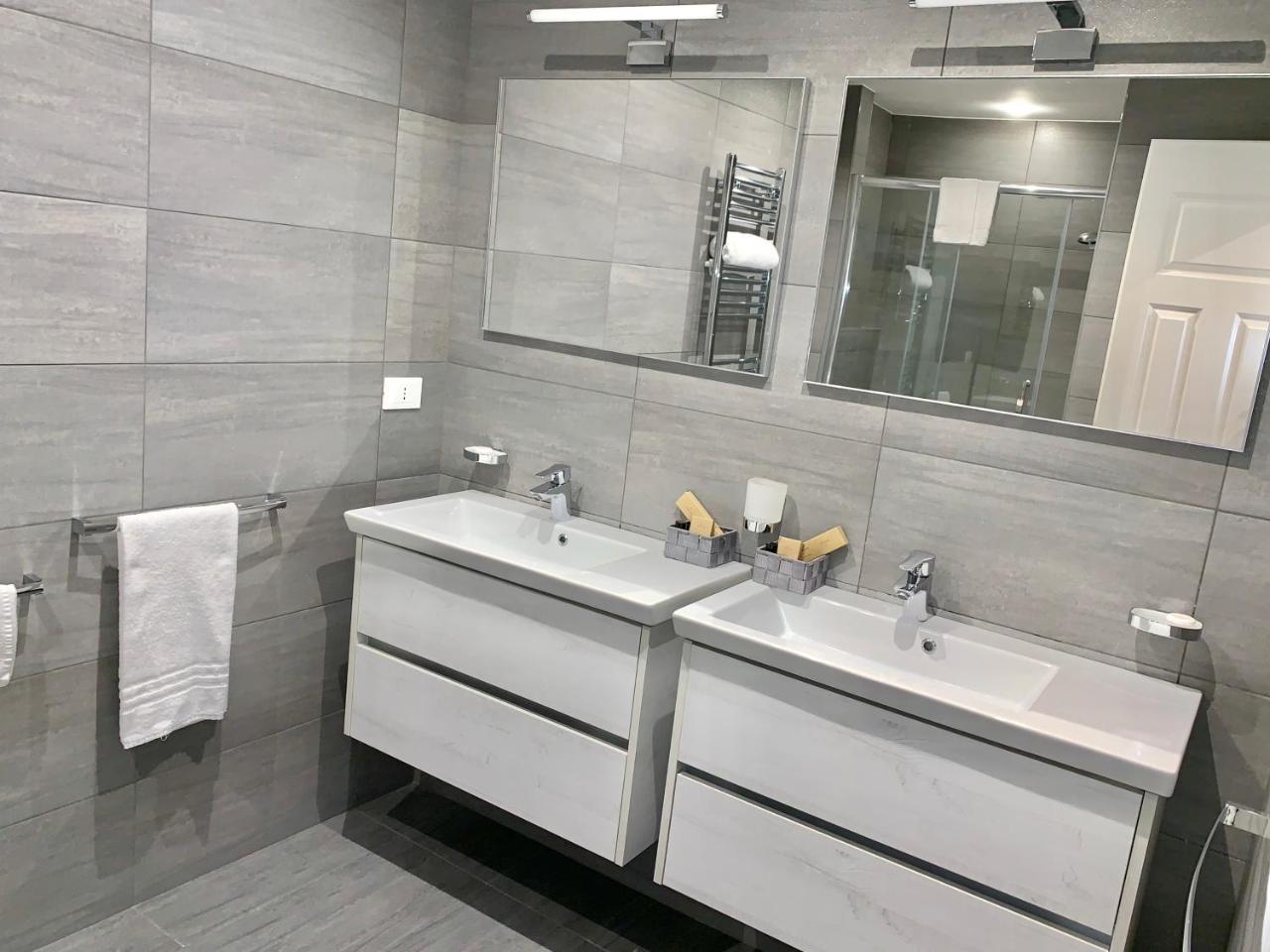 Charme & Chic Bed & Breakfast Rome Exterior photo