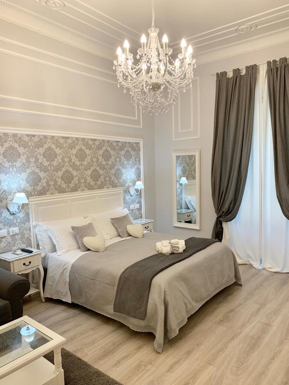 Charme & Chic Bed & Breakfast Rome Exterior photo
