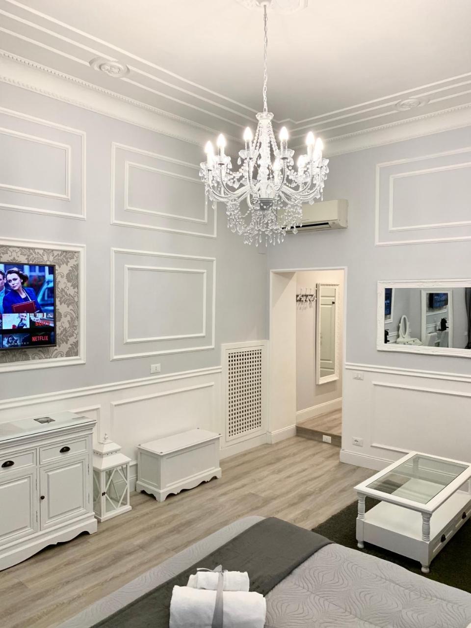 Charme & Chic Bed & Breakfast Rome Exterior photo