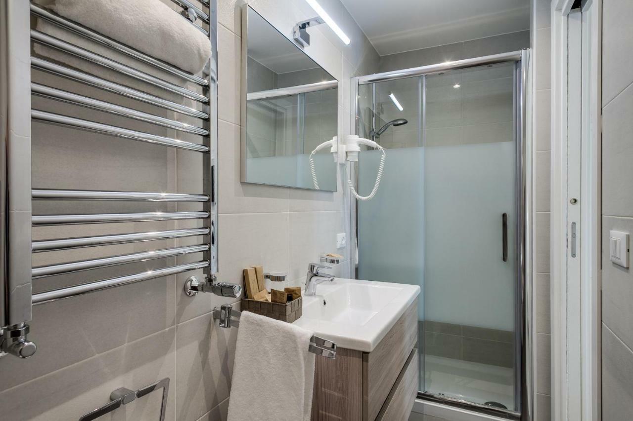 Charme & Chic Bed & Breakfast Rome Exterior photo