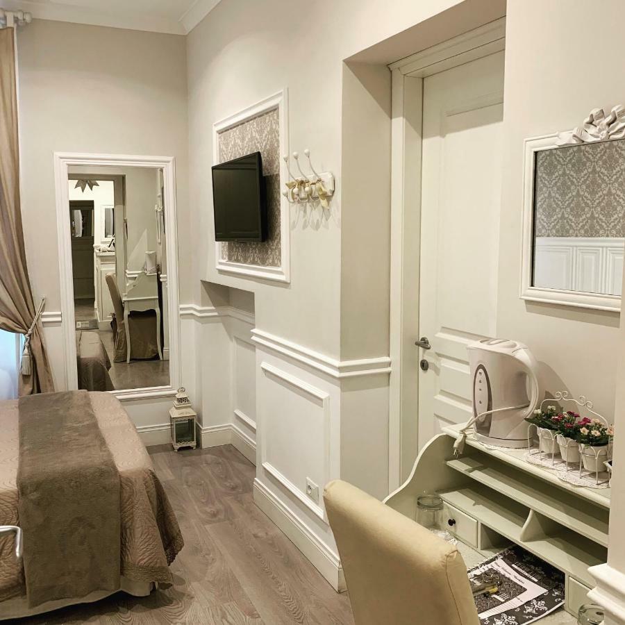 Charme & Chic Bed & Breakfast Rome Exterior photo