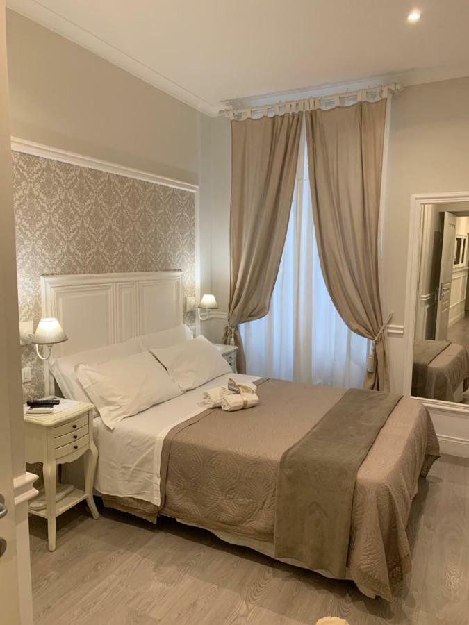Charme & Chic Bed & Breakfast Rome Exterior photo
