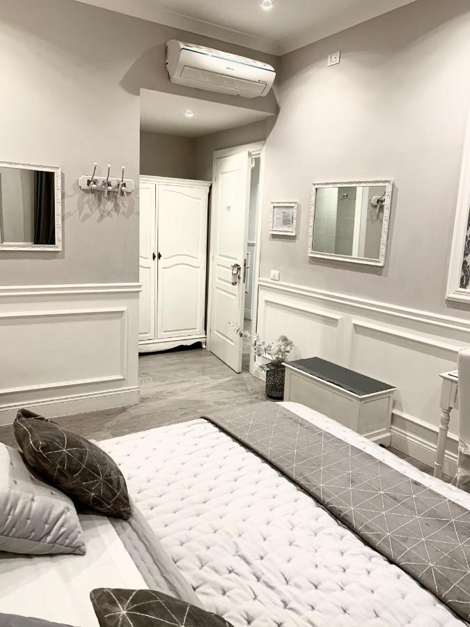 Charme & Chic Bed & Breakfast Rome Exterior photo